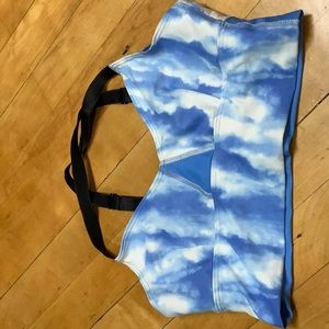 Oiselle Sports Bra in Cloud Print